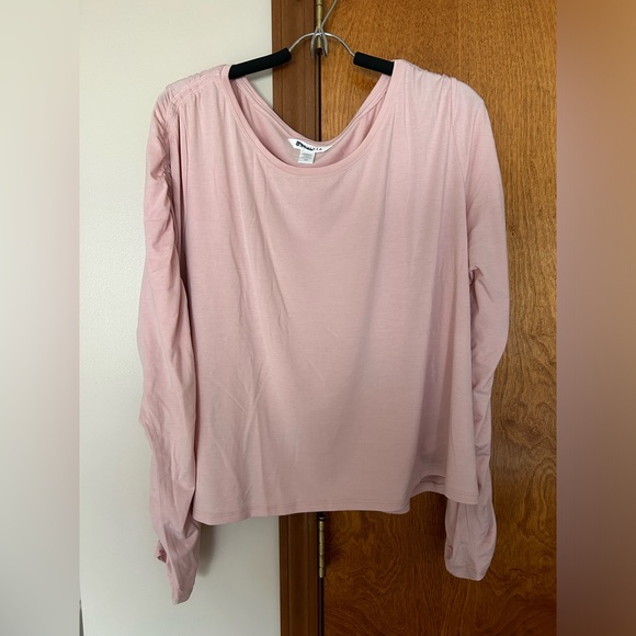 ATHLETA Other - ATH50 Ladies long sleeve dressy blouse long sleeve with elastic to add a little